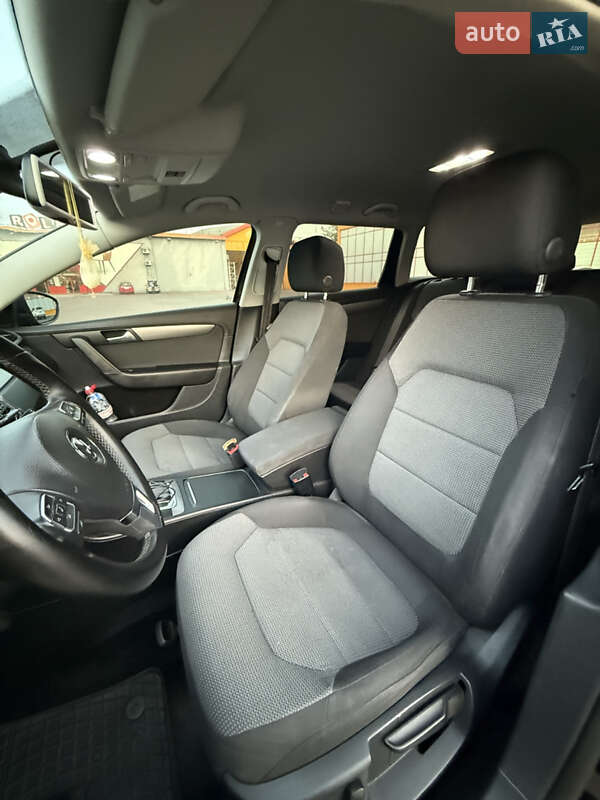 Универсал Volkswagen Passat 2014 в Житомире