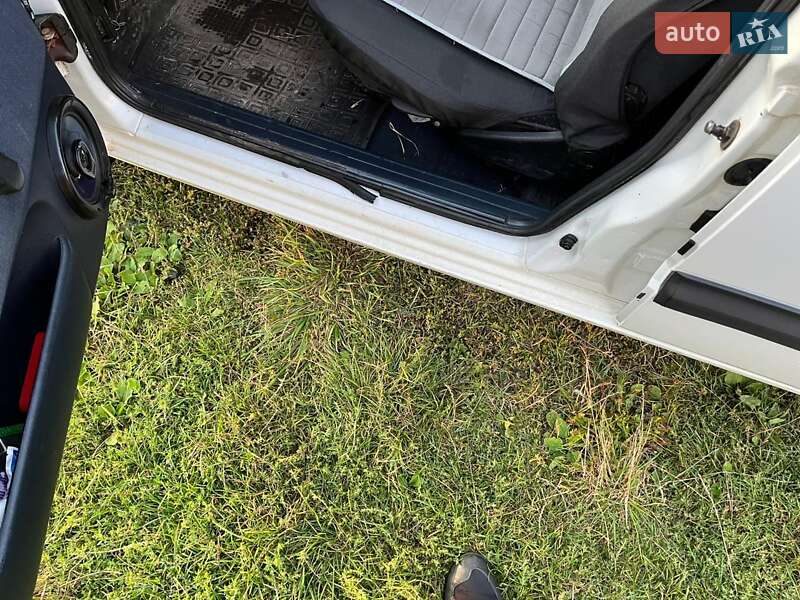 Седан Volkswagen Passat 1995 в Глухове фото 12 Седан Volkswagen Passat 1995 в Глухове