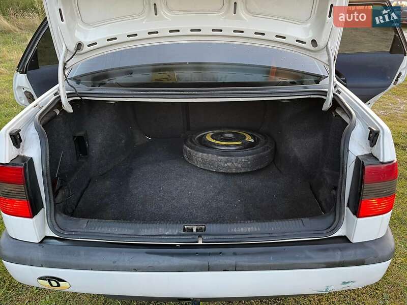 Седан Volkswagen Passat 1995 в Глухове фото 18 Седан Volkswagen Passat 1995 в Глухове