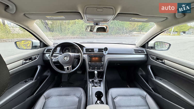 Седан Volkswagen Passat 2015 в Дніпрі