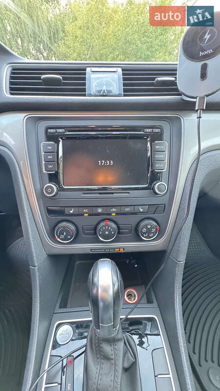 Седан Volkswagen Passat 2015 в Дніпрі