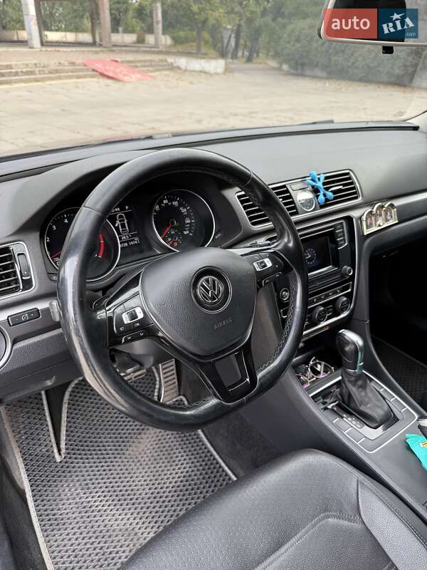 Седан Volkswagen Passat 2016 в Запоріжжі