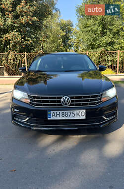 Седан Volkswagen Passat 2016 в Кременчуці