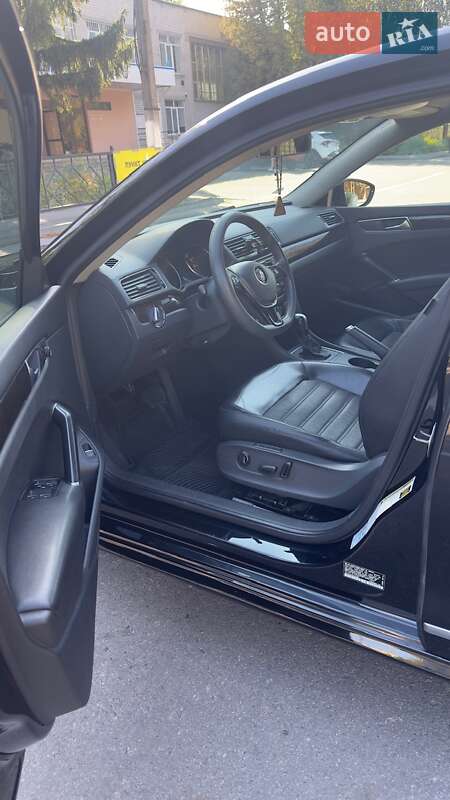 Седан Volkswagen Passat 2016 в Кременчуці