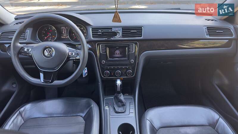 Седан Volkswagen Passat 2016 в Кременчуці