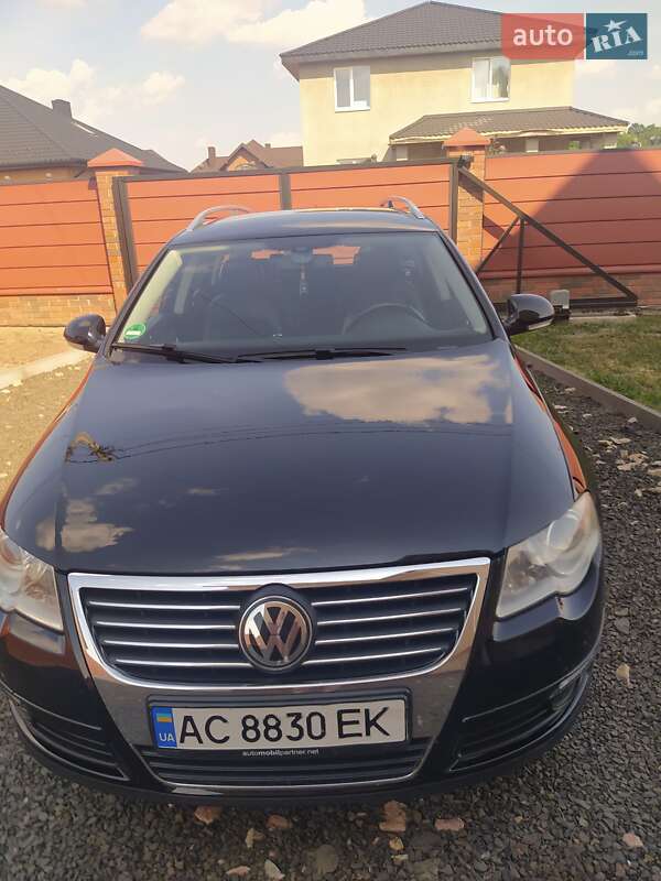 Універсал Volkswagen Passat 2009 в Луцьку