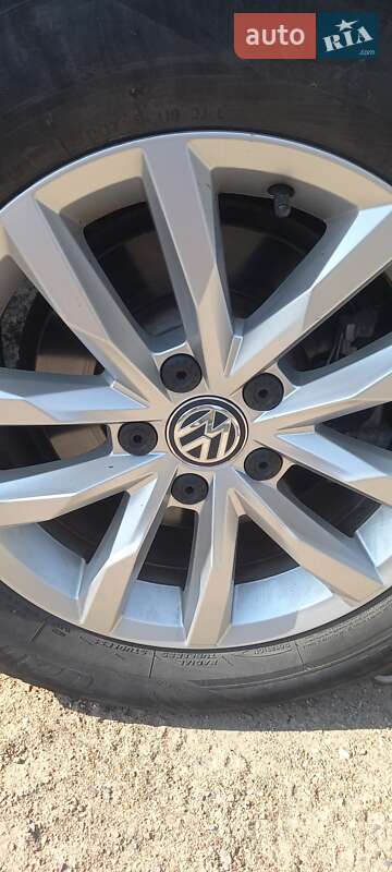 Универсал Volkswagen Passat 2017 в Запорожье фото 15 Универсал Volkswagen Passat 2017 в Запорожье