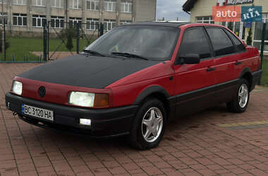 Седан Volkswagen Passat 1988 в Стрию