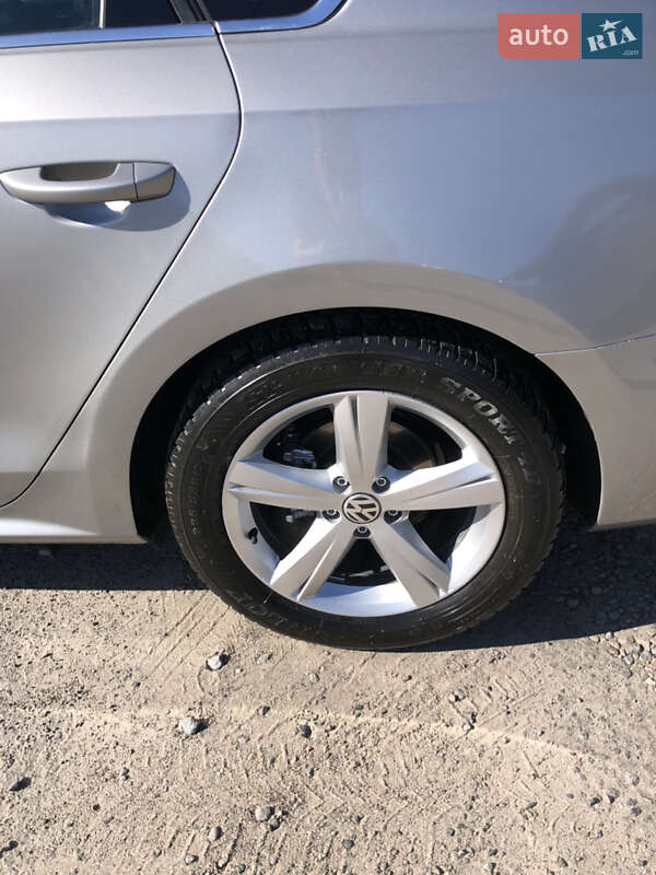 Седан Volkswagen Passat 2013 в Полтаві
