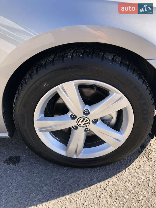 Седан Volkswagen Passat 2013 в Полтаві