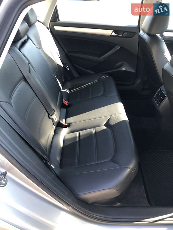 Седан Volkswagen Passat 2013 в Полтаві