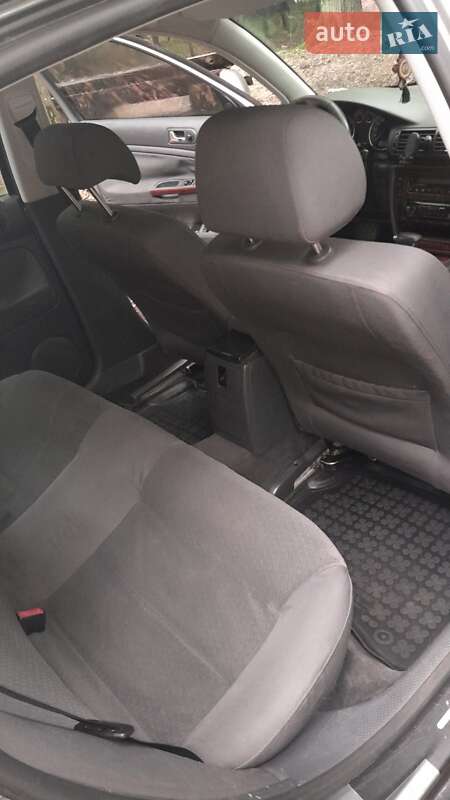 Седан Volkswagen Passat 2004 в Каменке-Бугской