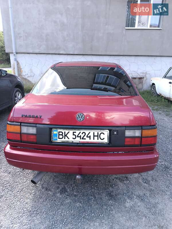 Седан Volkswagen Passat 1989 в Сарнах фото 2 Седан Volkswagen Passat 1989 в Сарнах