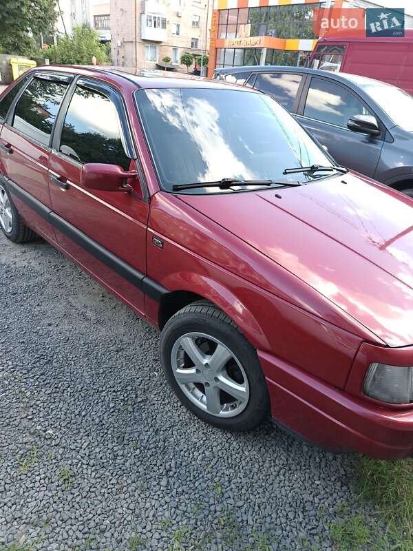 Седан Volkswagen Passat 1989 в Сарнах фото 5 Седан Volkswagen Passat 1989 в Сарнах