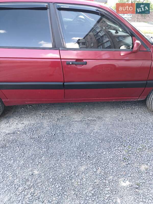 Седан Volkswagen Passat 1989 в Сарнах фото 7 Седан Volkswagen Passat 1989 в Сарнах