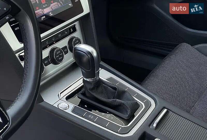 Универсал Volkswagen Passat 2017 в Сарнах
