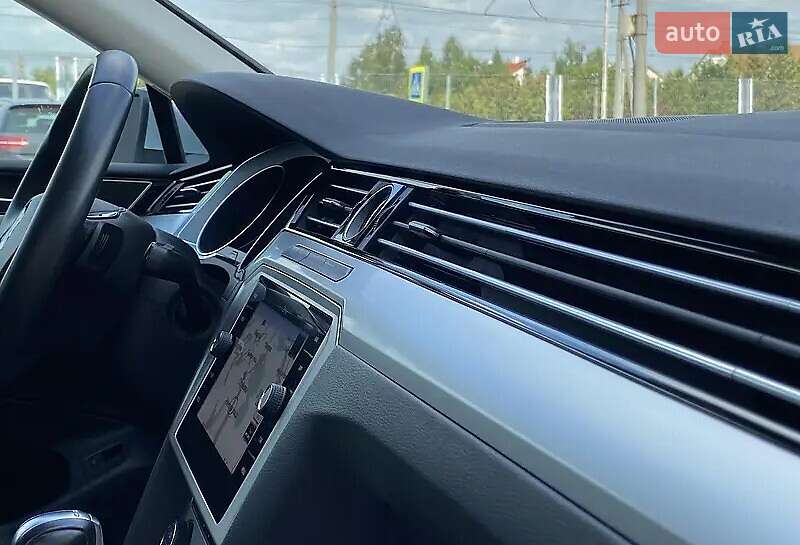 Универсал Volkswagen Passat 2017 в Сарнах