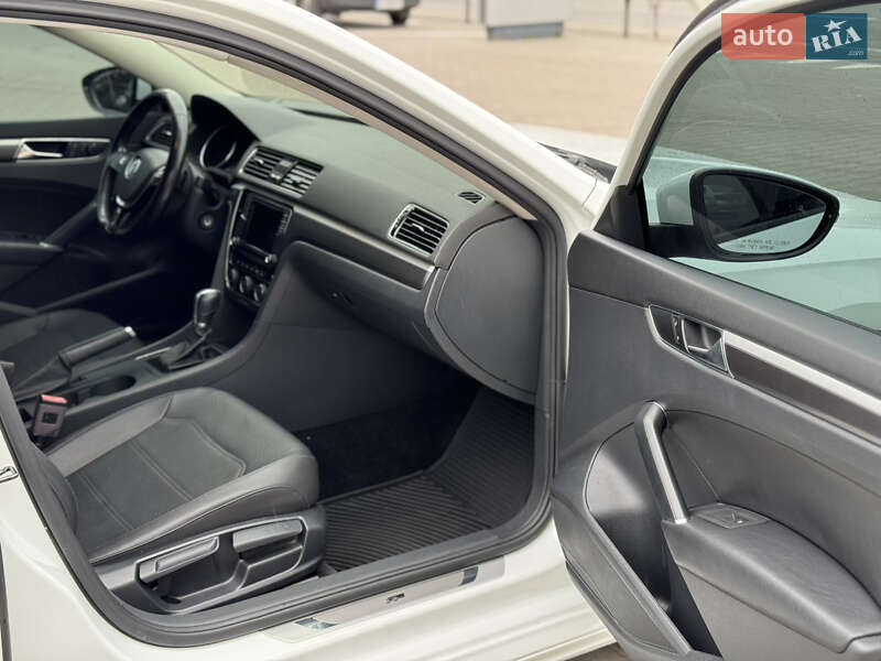 Седан Volkswagen Passat 2017 в Виннице