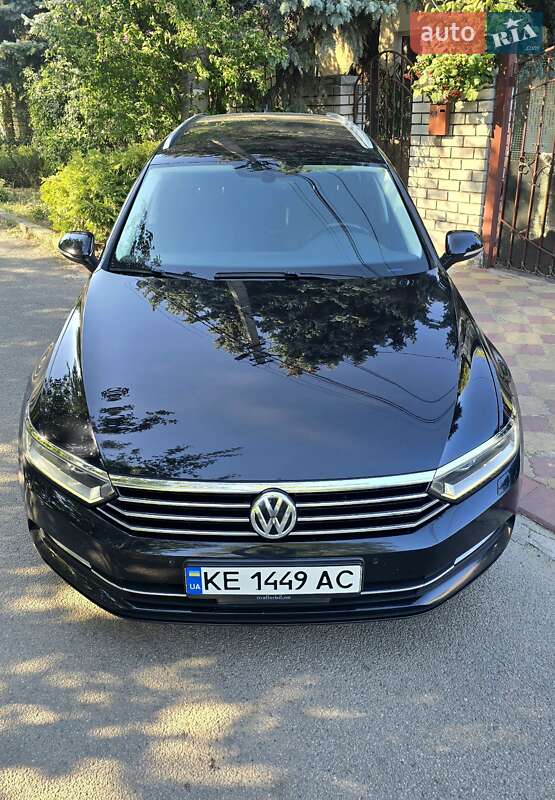 Універсал Volkswagen Passat 2018 в Дніпрі