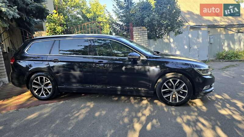 Універсал Volkswagen Passat 2018 в Дніпрі