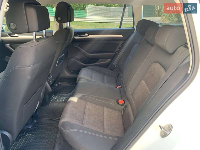 Універсал Volkswagen Passat 2016 в Києві