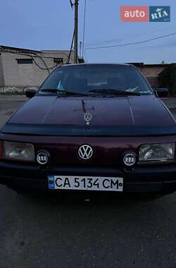 Седан Volkswagen Passat 1989 в Корсунь-Шевченківському