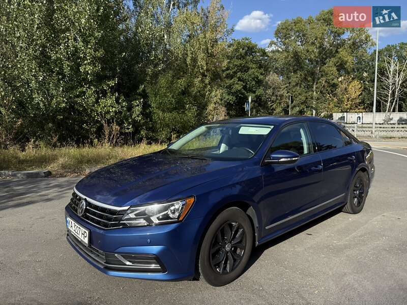 Седан Volkswagen Passat 2017 в Киеве