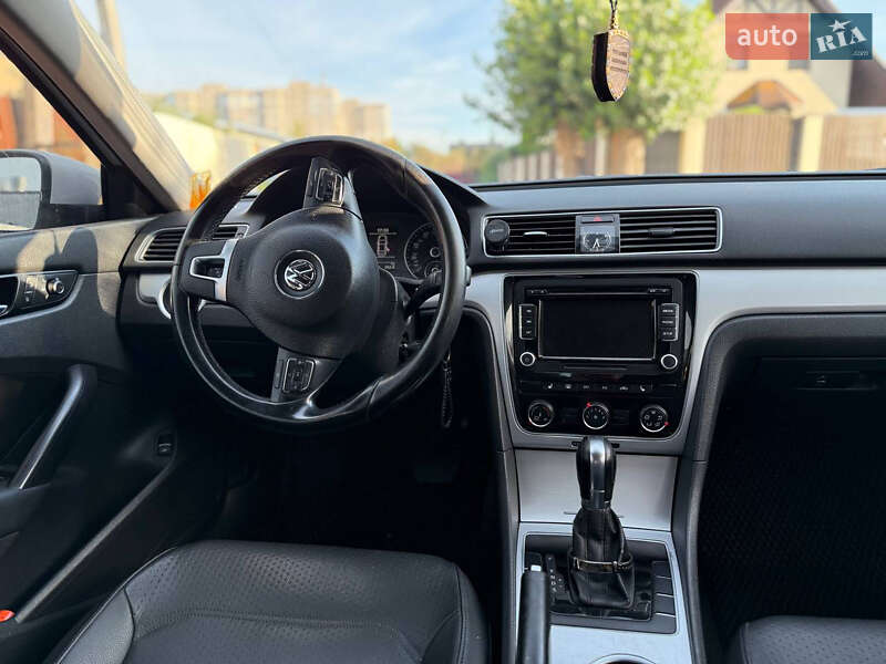 Седан Volkswagen Passat 2012 в Хмельницькому