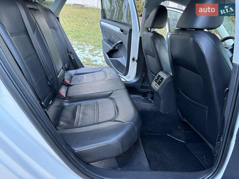 Седан Volkswagen Passat 2012 в Хмельницькому