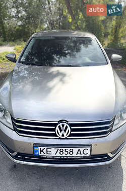 Седан Volkswagen Passat 2012 в 