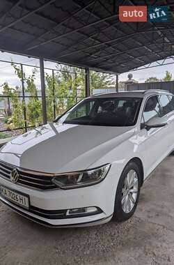 Универсал Volkswagen Passat 2018 в Киеве