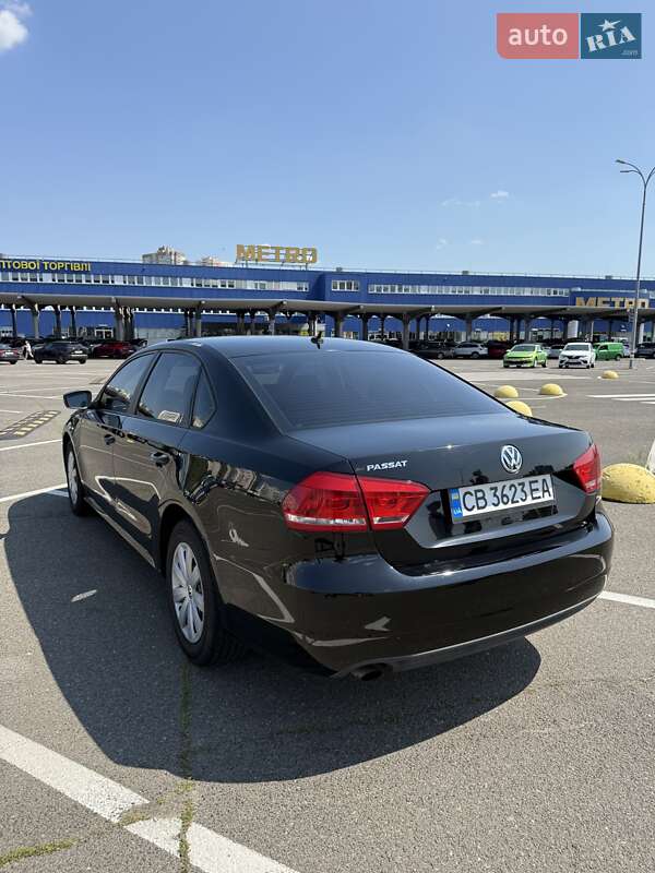 Седан Volkswagen Passat 2012 в Киеве