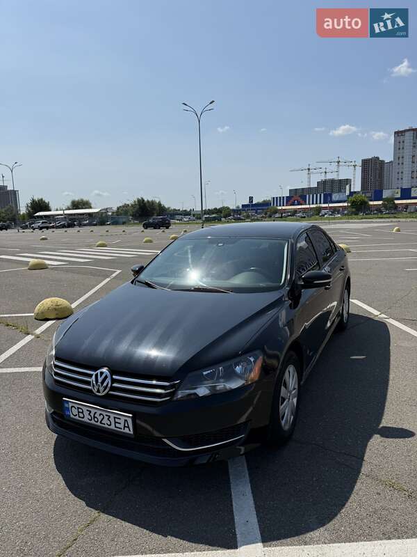 Седан Volkswagen Passat 2012 в Киеве
