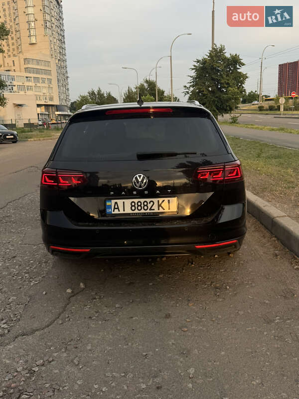 Универсал Volkswagen Passat 2020 в Киеве