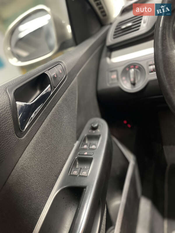 Седан Volkswagen Passat 2007 в Киеве