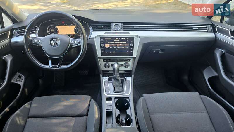Універсал Volkswagen Passat 2018 в Дніпрі