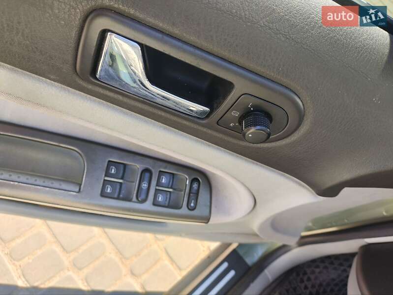 Седан Volkswagen Passat 2002 в Первомайську