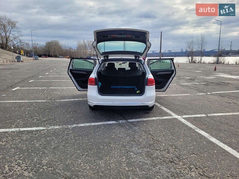 Универсал Volkswagen Passat 2013 в Киеве