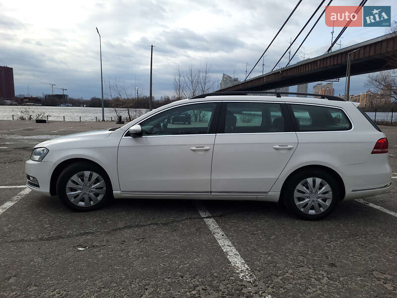 Универсал Volkswagen Passat 2013 в Киеве