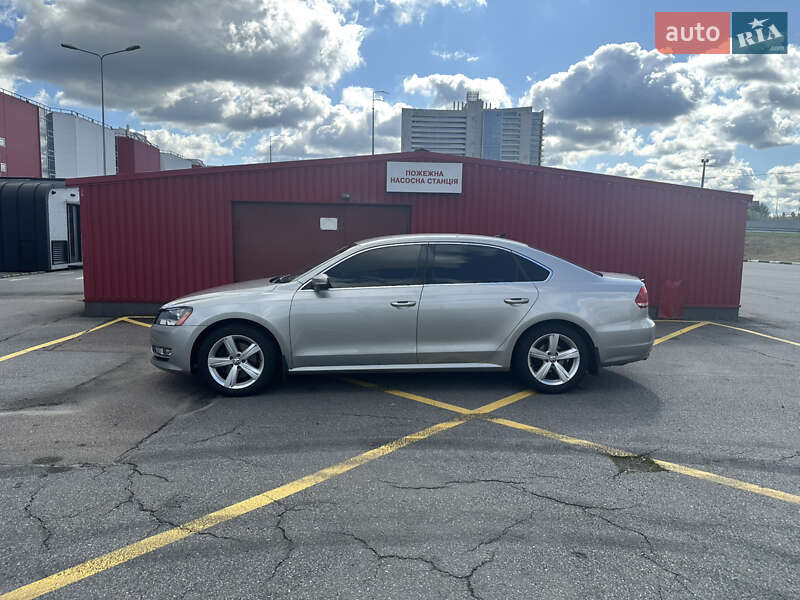Седан Volkswagen Passat 2013 в Киеве
