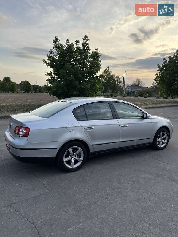 Седан Volkswagen Passat 2007 в Горишних Плавнях