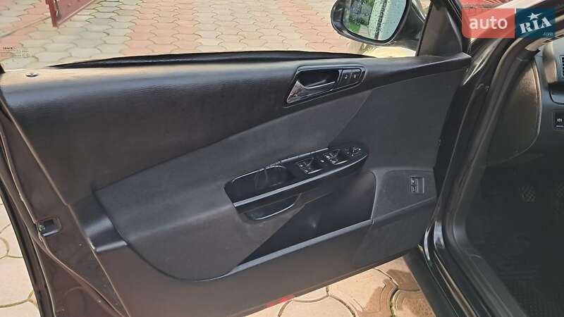 Универсал Volkswagen Passat 2007 в Надворной