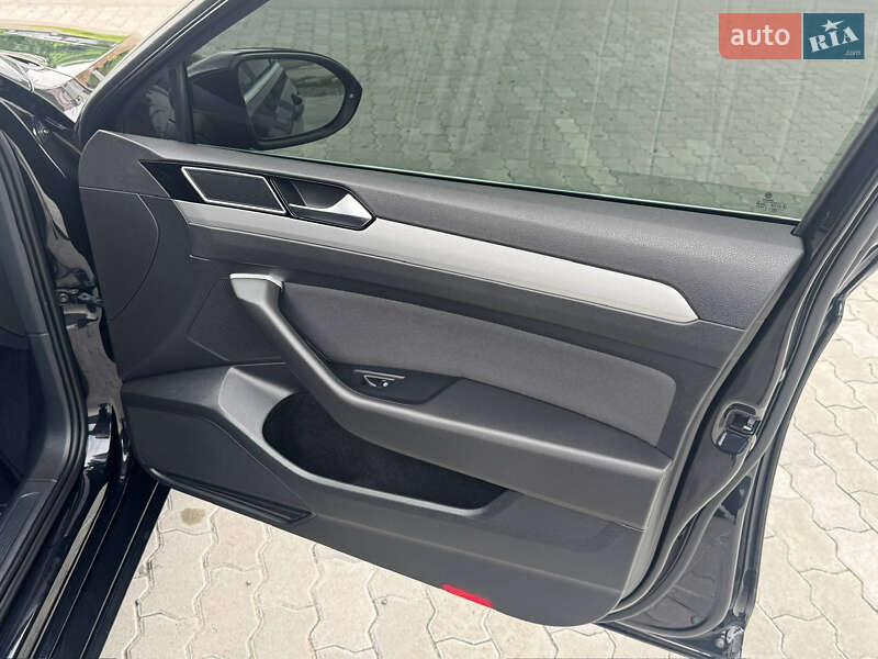 Универсал Volkswagen Passat 2015 в Пустомытах фото 7 Универсал Volkswagen Passat 2015 в Пустомытах