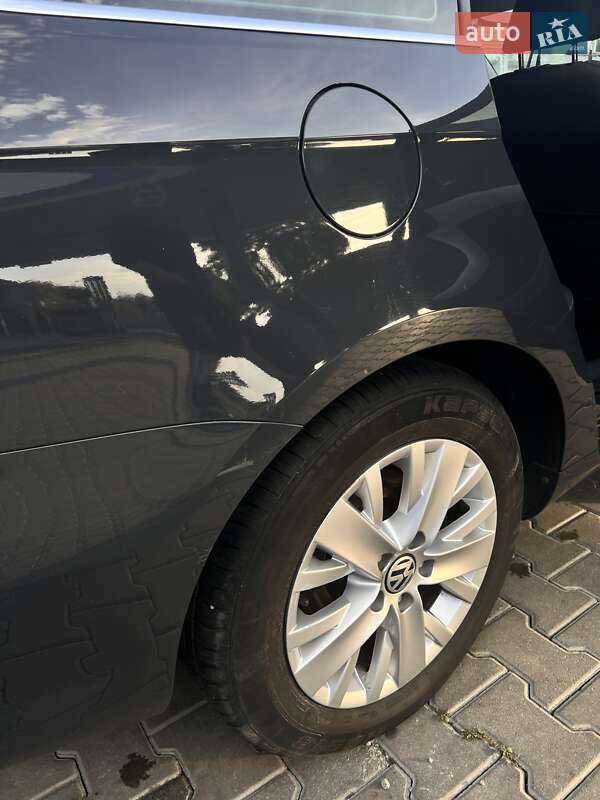 Универсал Volkswagen Passat 2013 в Черновцах