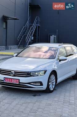 Універсал Volkswagen Passat 2020 в Тернополі