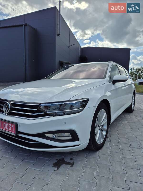 Универсал Volkswagen Passat 2020 в Тернополе