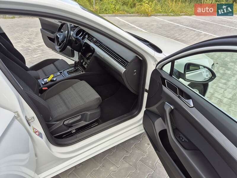 Универсал Volkswagen Passat 2020 в Тернополе