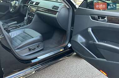 Седан Volkswagen Passat 2014 в 
