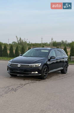 Універсал Volkswagen Passat 2015 в Львові