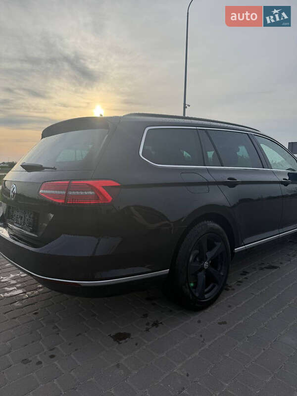 Універсал Volkswagen Passat 2015 в Львові